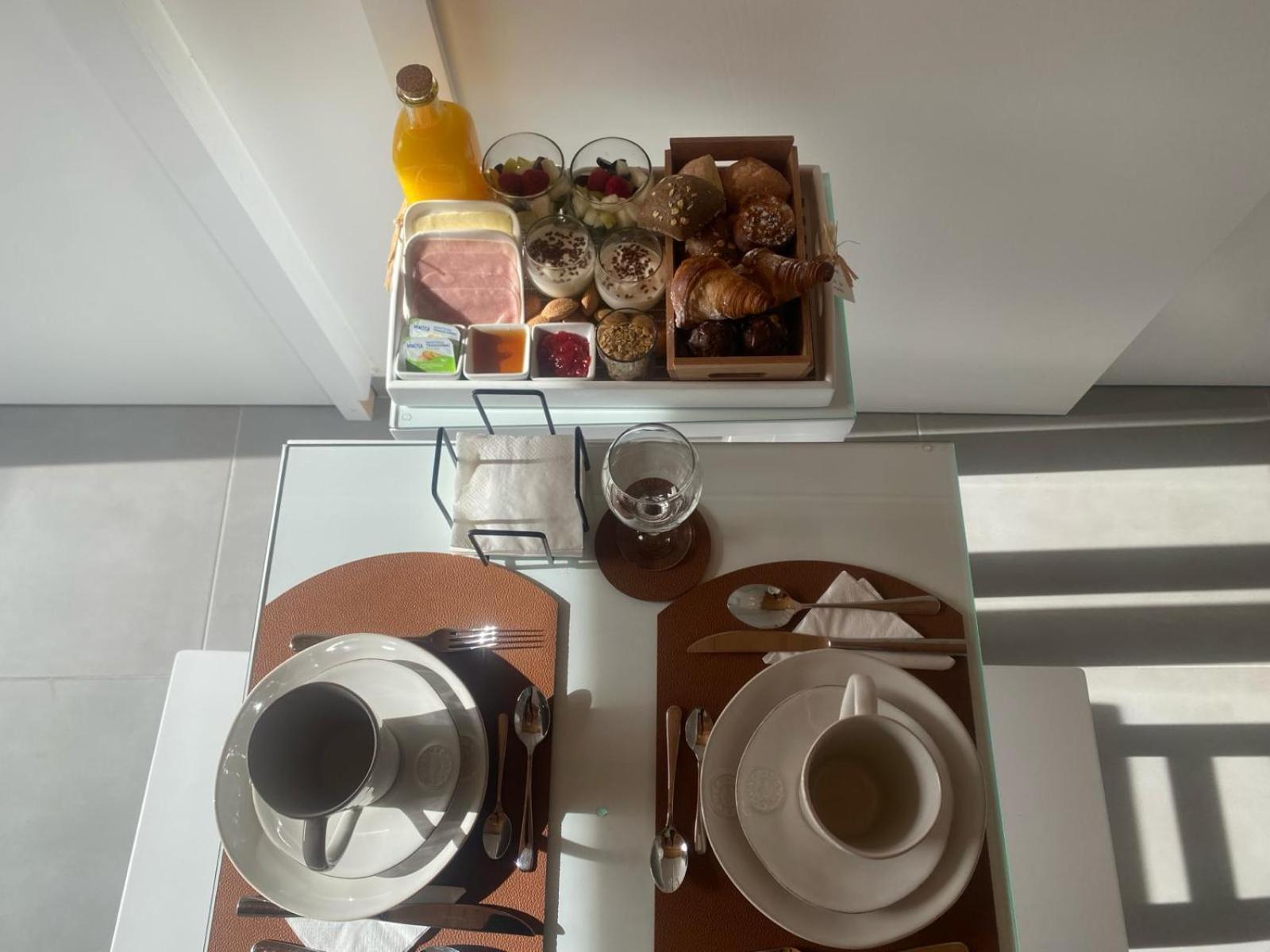 Azinheira Suites Townhouse - Alojamento Turistico (Adults Only) Элваш Экстерьер фото