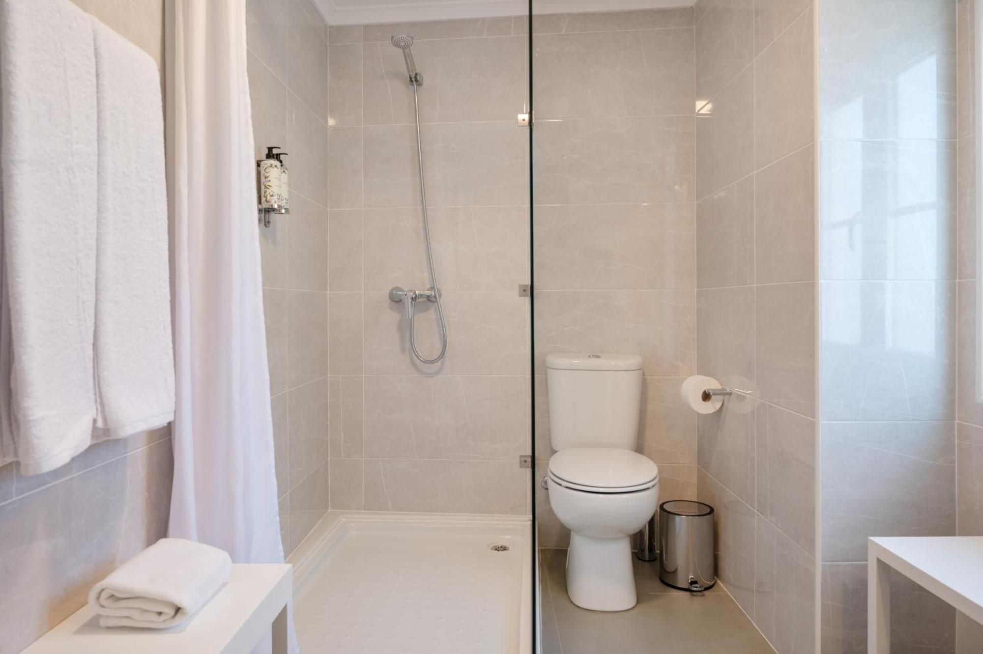 Azinheira Suites Townhouse - Alojamento Turistico (Adults Only) Элваш Экстерьер фото